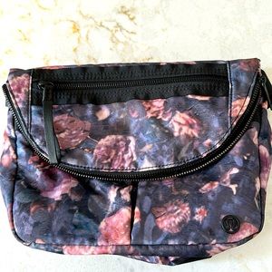 Lululemon All Night Festival crossbody bag II *5L Frosted Rose Multi / Black